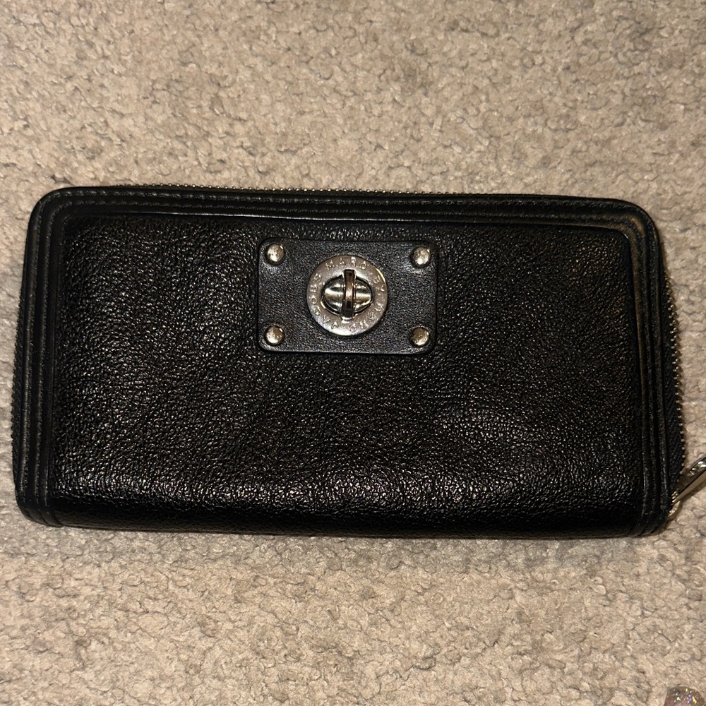 Marc Jacobs - Black Leather Wallet with Silver Hardware